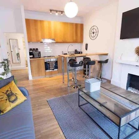 Lovely 2 Bedroom Apartment In Chelsea Sw3 Londra Exterior foto