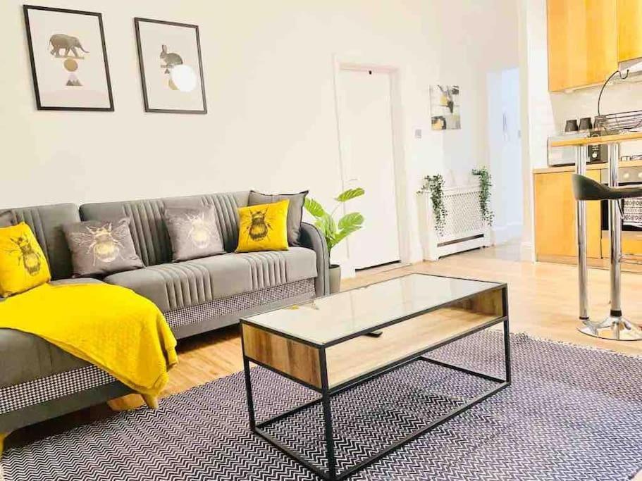 Lovely 2 Bedroom Apartment In Chelsea Sw3 Londra Exterior foto