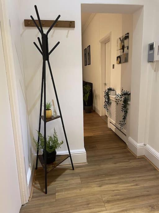Lovely 2 Bedroom Apartment In Chelsea Sw3 Londra Exterior foto