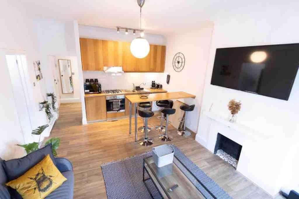 Lovely 2 Bedroom Apartment In Chelsea Sw3 Londra Exterior foto